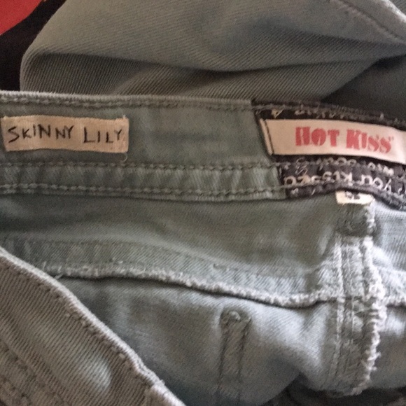HOT KISS 💋 Skinny Lily Jeans - Picture 6 of 6